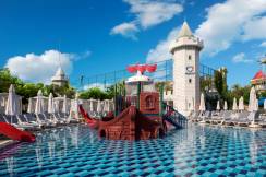 DELPHIN IMPERIAL Pools & Beach